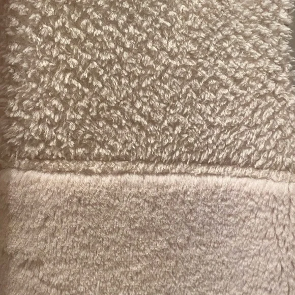 Guess Reversible Faux Fur Faux Suede Jillet/Vest - Picture 8 of 10